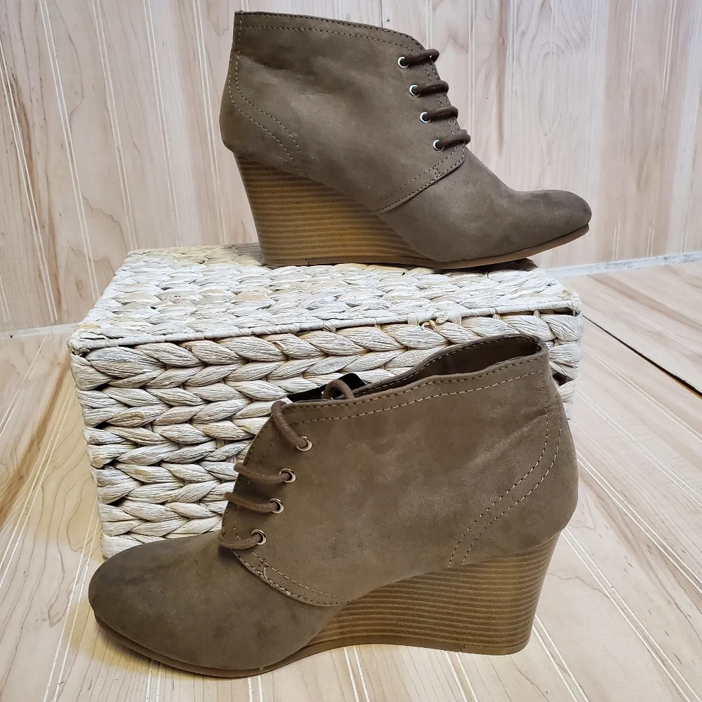 Bohemian Memory Foam Wedge Ankle Bootie Size 10 Casual Going Out Y2K‎ 90s Comfy